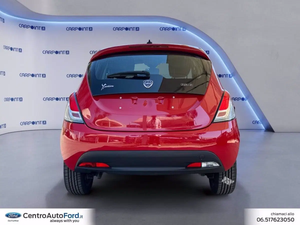 Lancia Ypsilon usata a Roma (4)