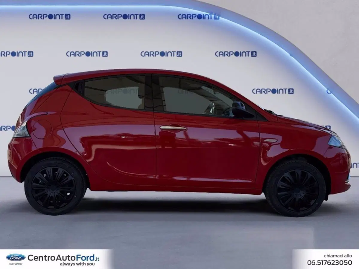 Lancia Ypsilon usata a Roma (6)