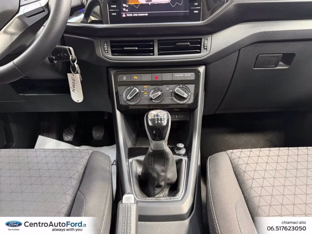 Volkswagen T-Cross usata a Roma (11)