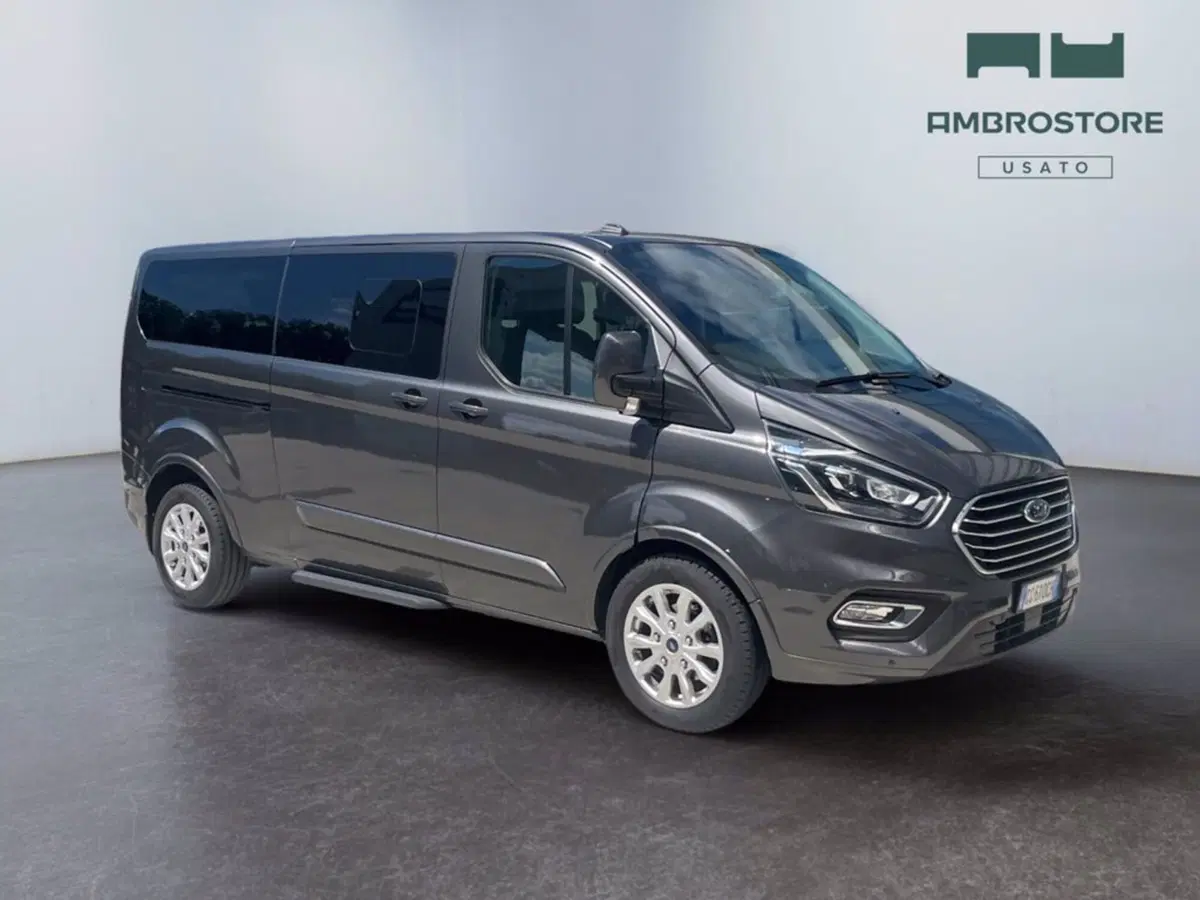 Ford Tourneo Custom usata a Milano (7)
