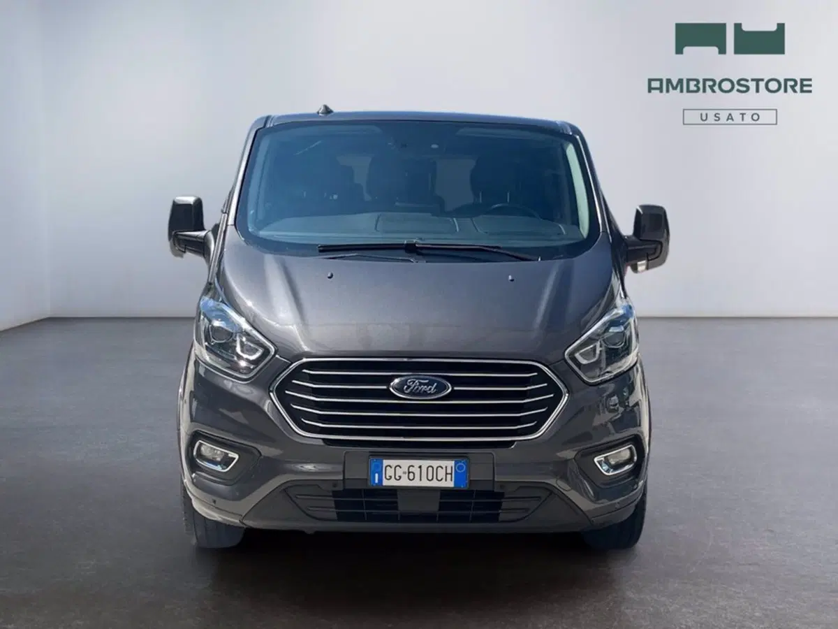 Ford Tourneo Custom usata a Milano (8)