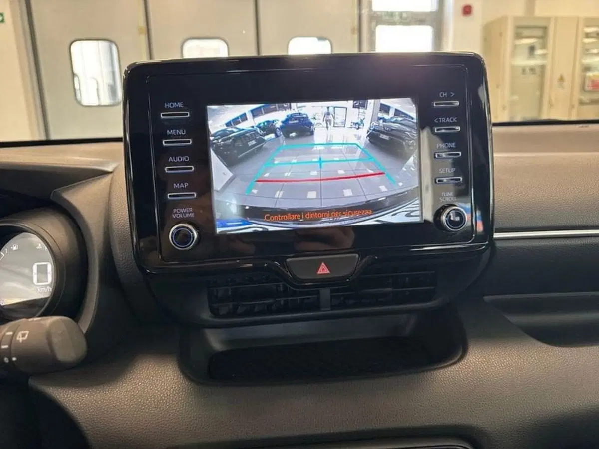 Toyota Yaris usata a Prato (18)