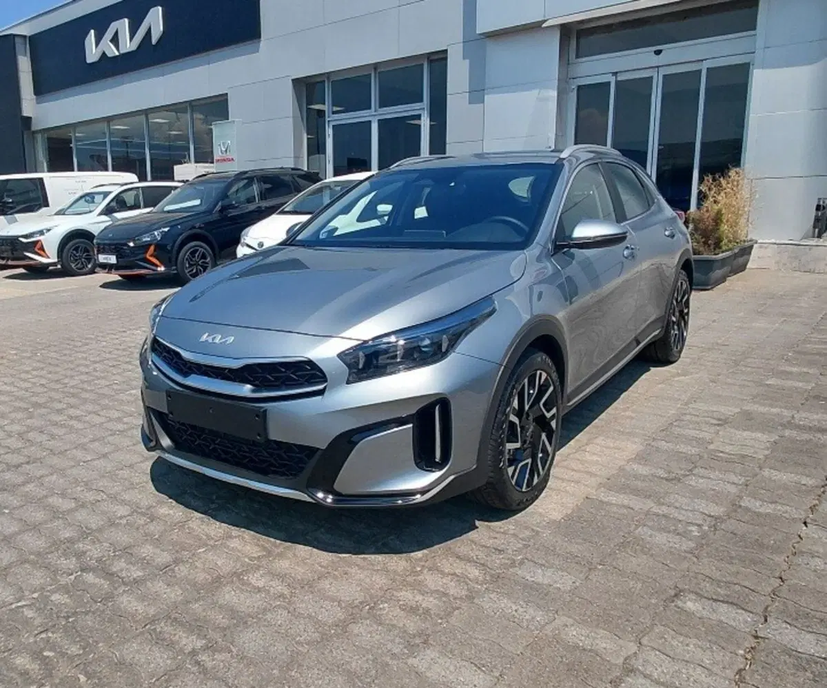 Kia XCeed nuova a Cosenza