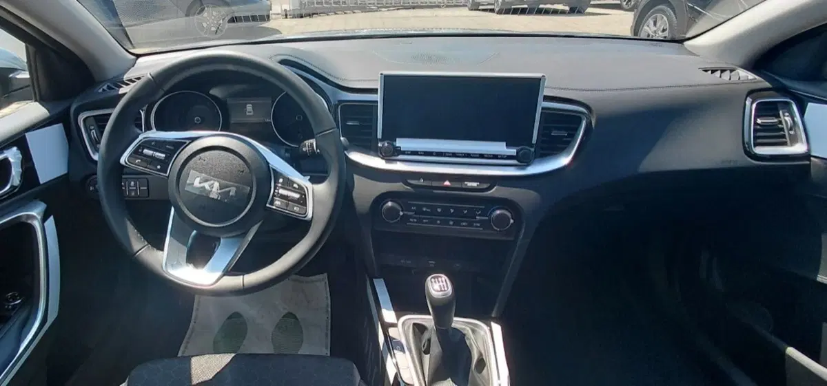 Kia XCeed nuova a Cosenza (10)