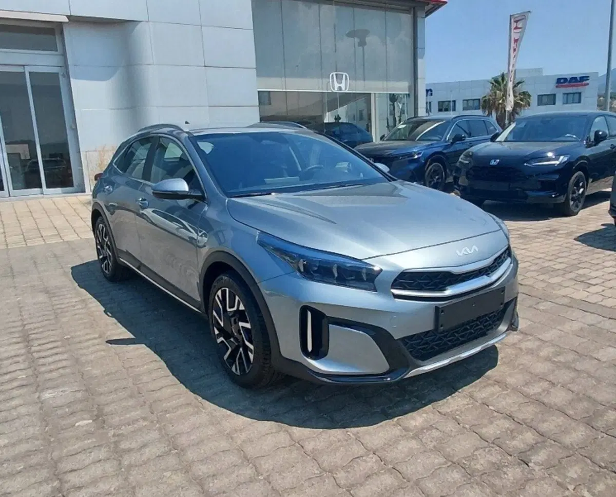 Kia XCeed nuova a Cosenza (3)