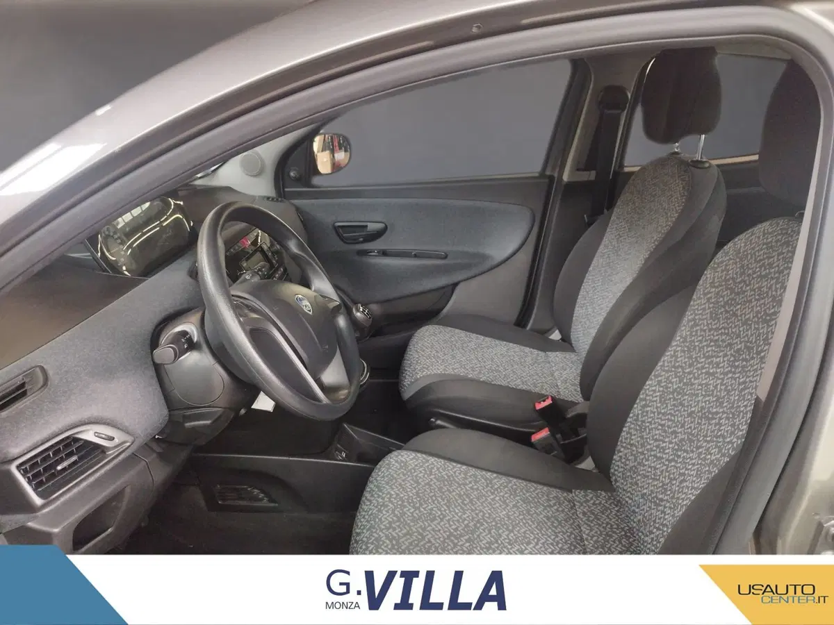 Lancia Ypsilon usata a Monza e Brianza (12)