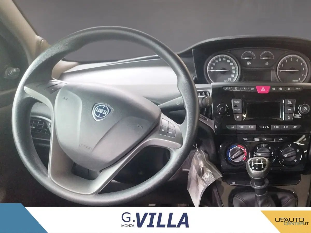 Lancia Ypsilon usata a Monza e Brianza (8)