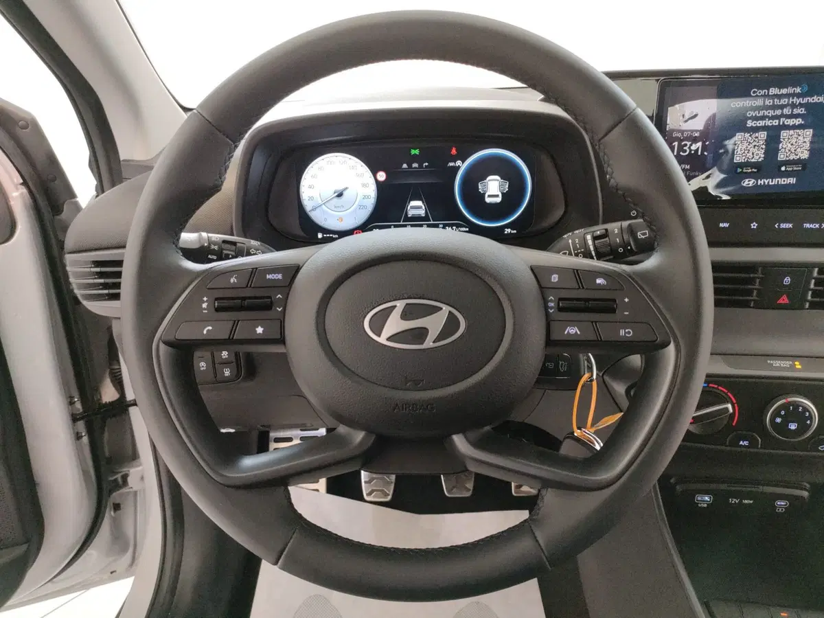 Hyundai Bayon nuova a Teramo (17)
