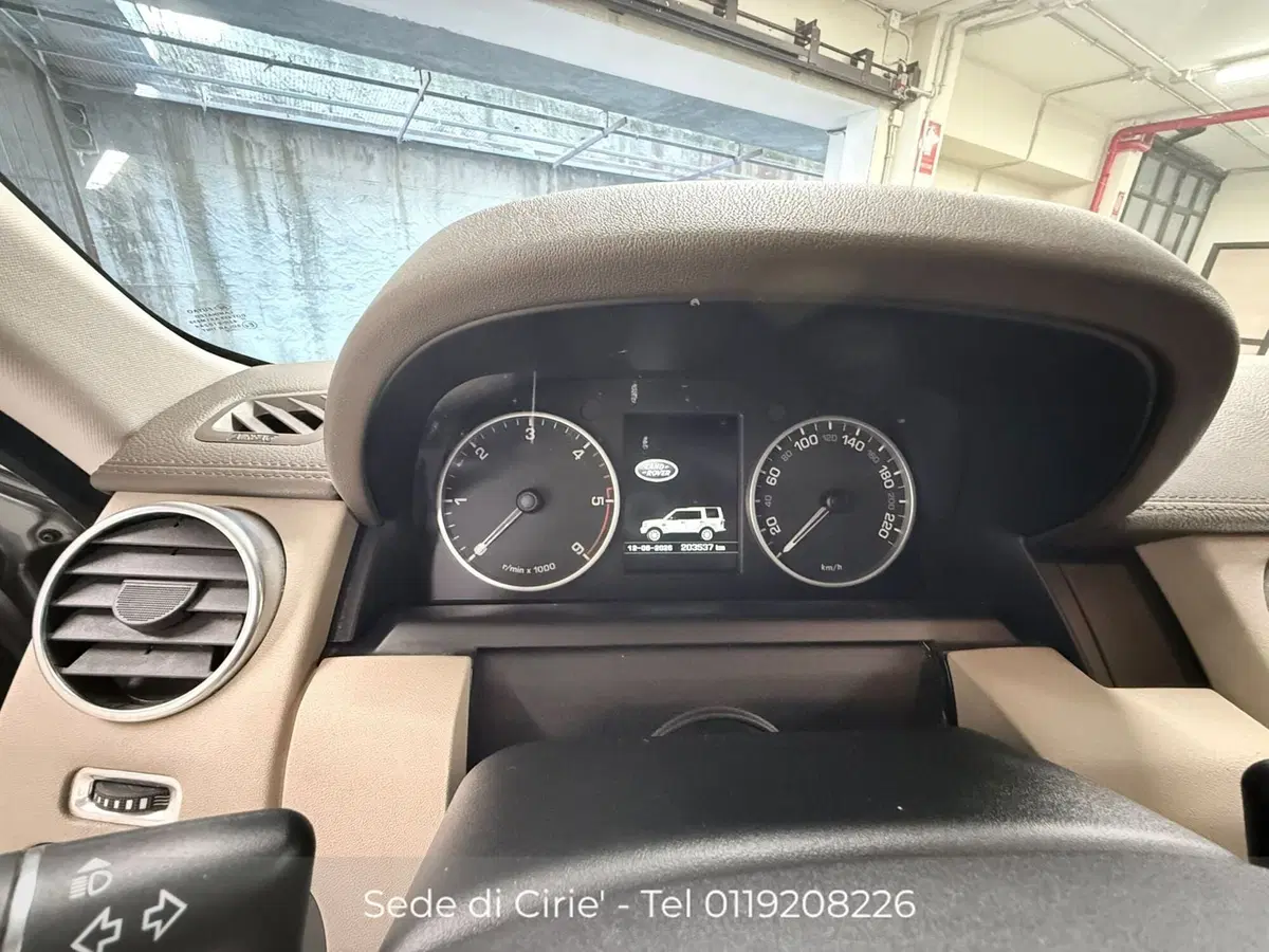 Land Rover Discovery usata a Torino (10)