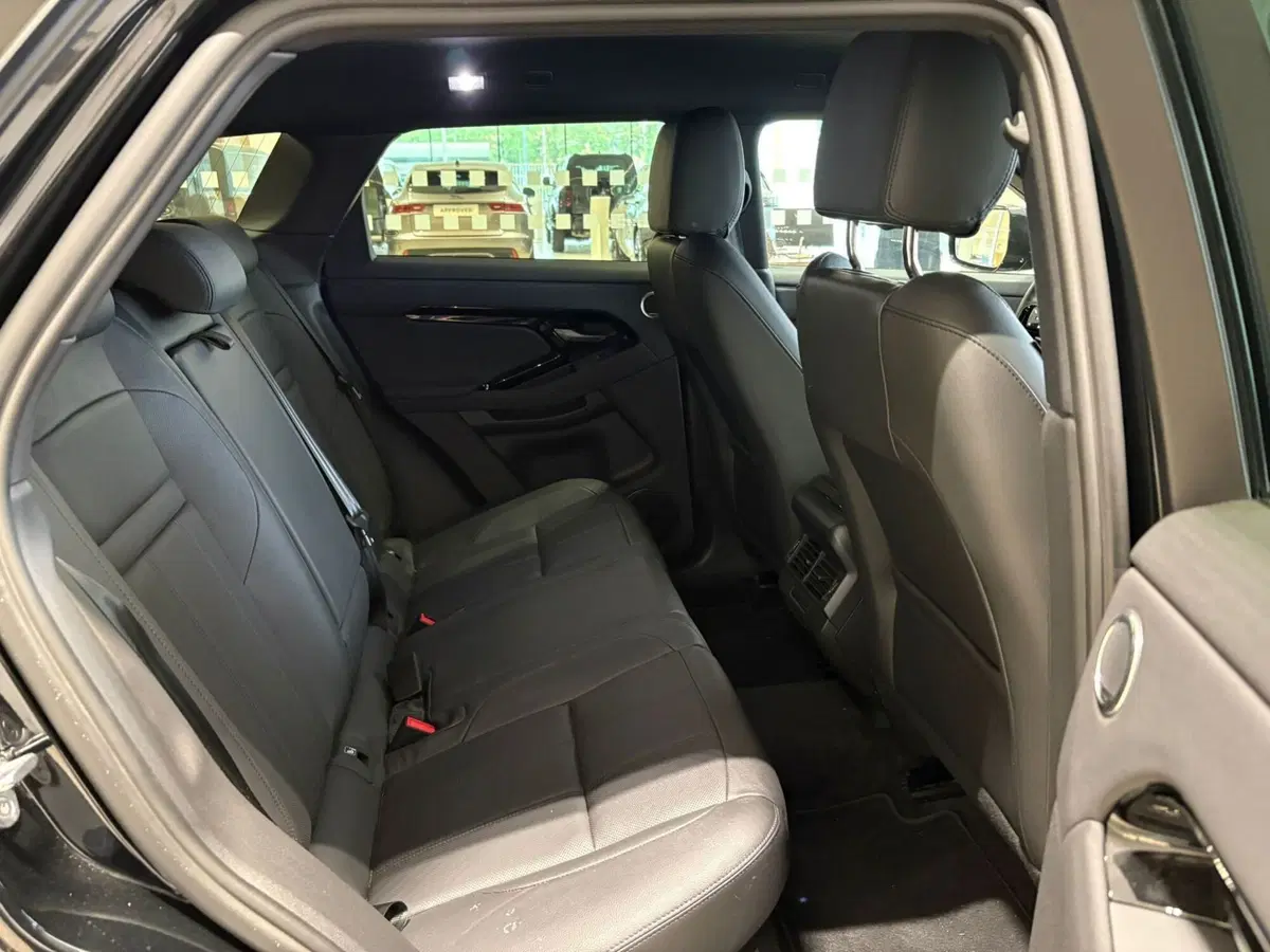 Land Rover Range Rover Evoque nuova a Torino (9)