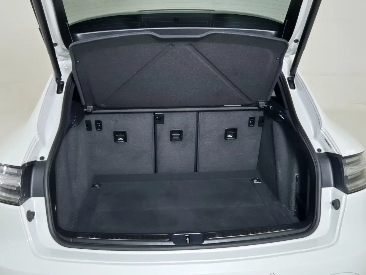 Porsche Macan usata a Torino (13)
