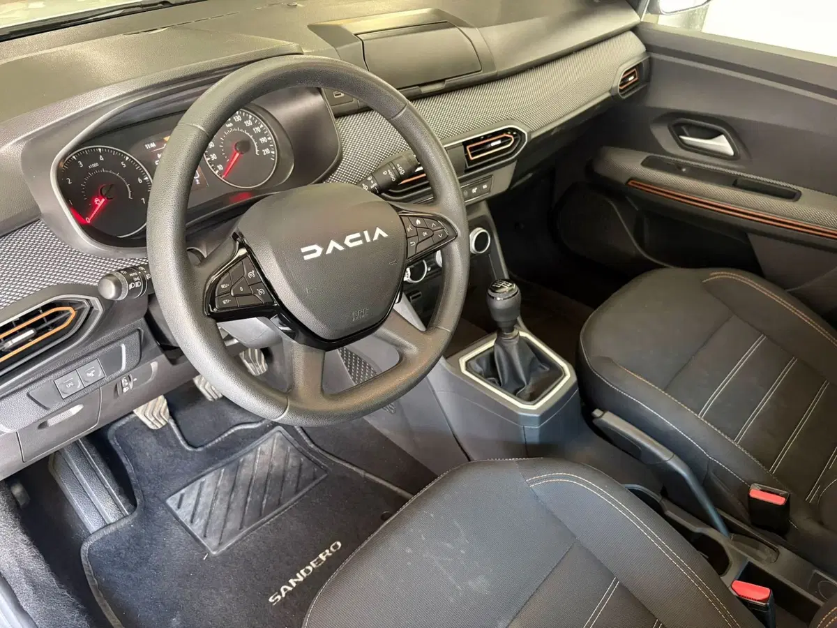 Dacia Sandero usata a Bergamo (10)