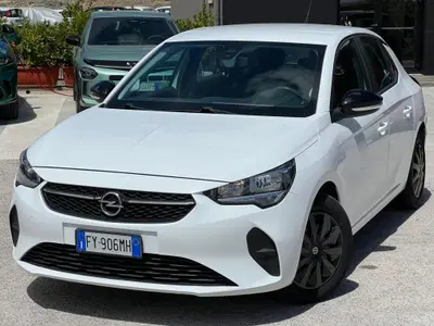 Opel Corsa 1.2 Corsa s&amp;s 75cv del 2020 usata a Matera