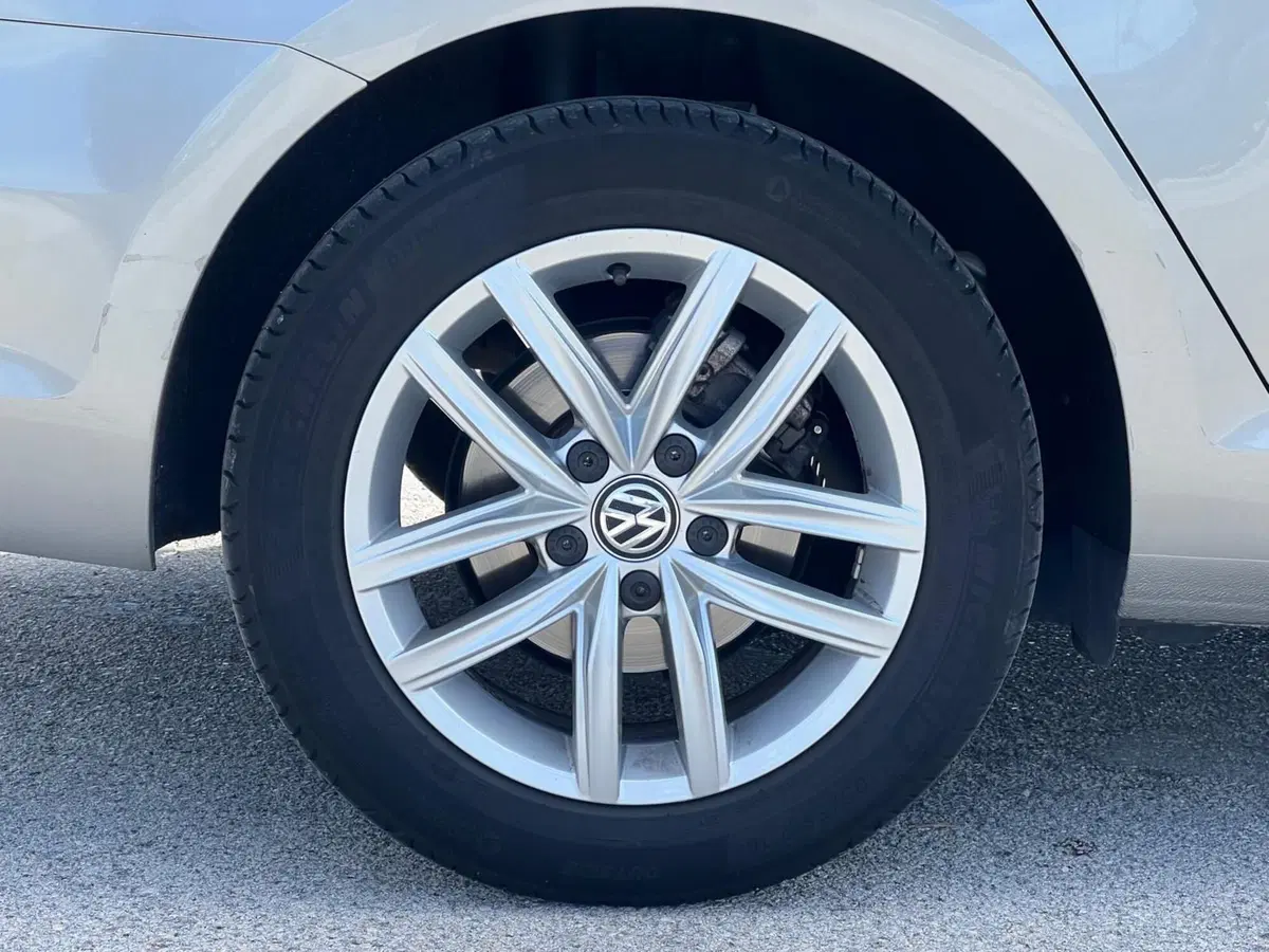 Volkswagen Golf Variant usata a Matera (13)