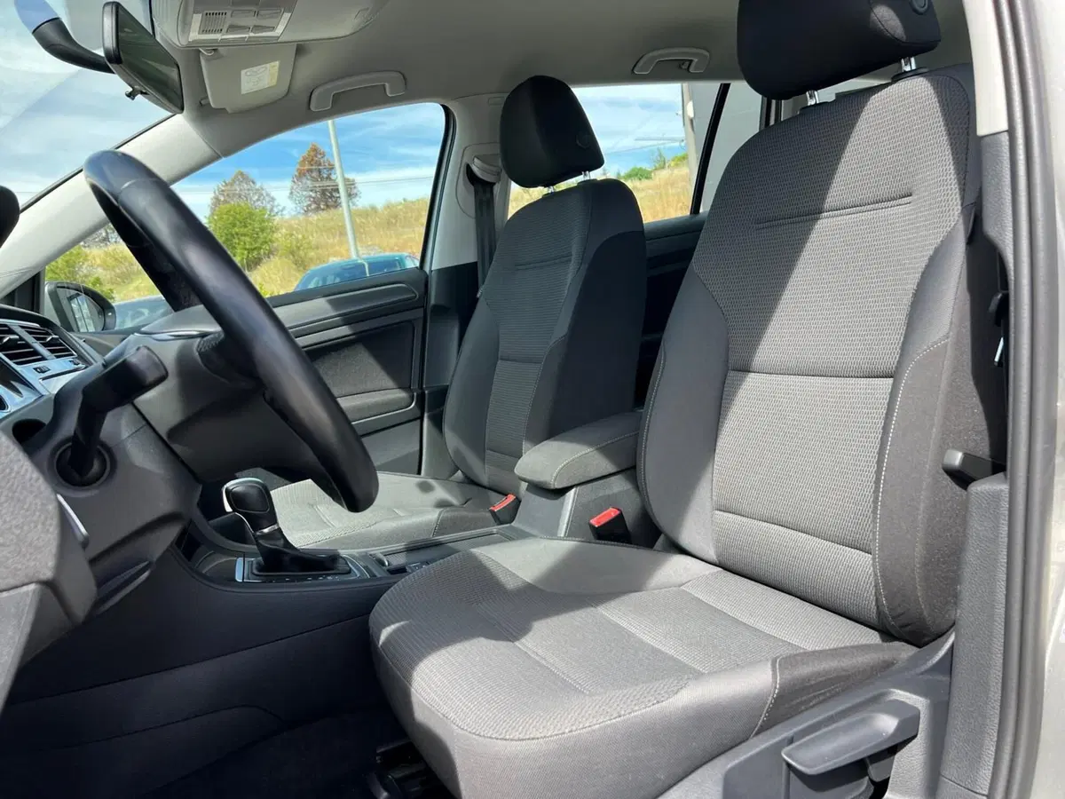 Volkswagen Golf Variant usata a Matera (17)