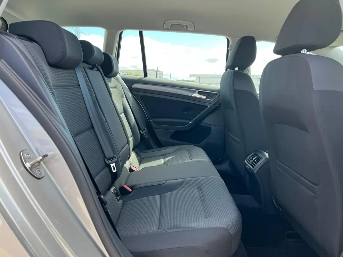 Volkswagen Golf Variant usata a Matera (20)