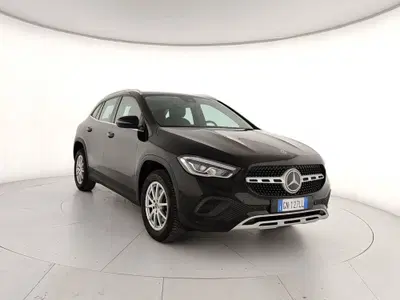 Mercedes-Benz GLA SUV 180 d Business Extra auto del 2023 usata a Caserta