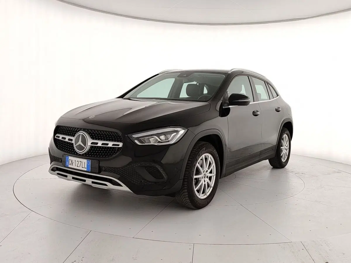 Mercedes-Benz GLA SUV usata a Caserta (3)