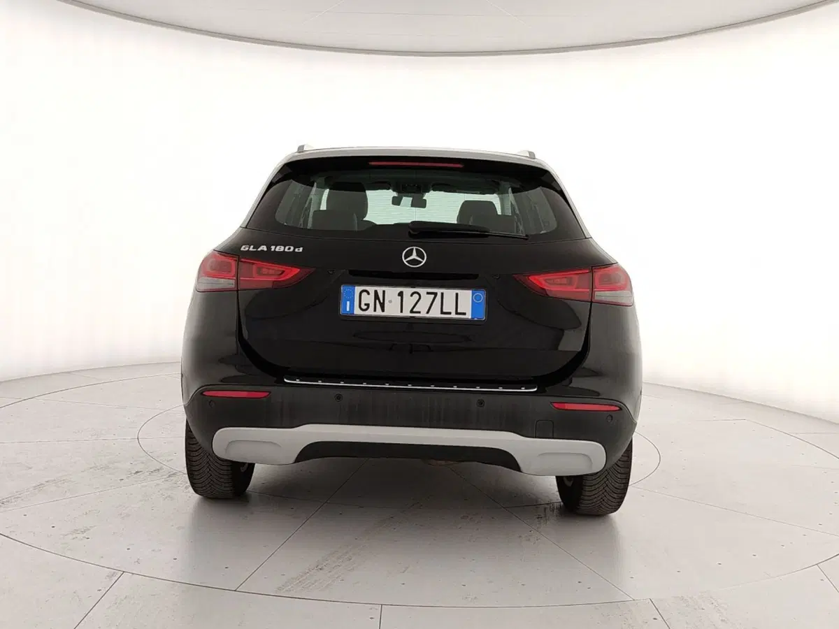 Mercedes-Benz GLA SUV usata a Caserta (5)