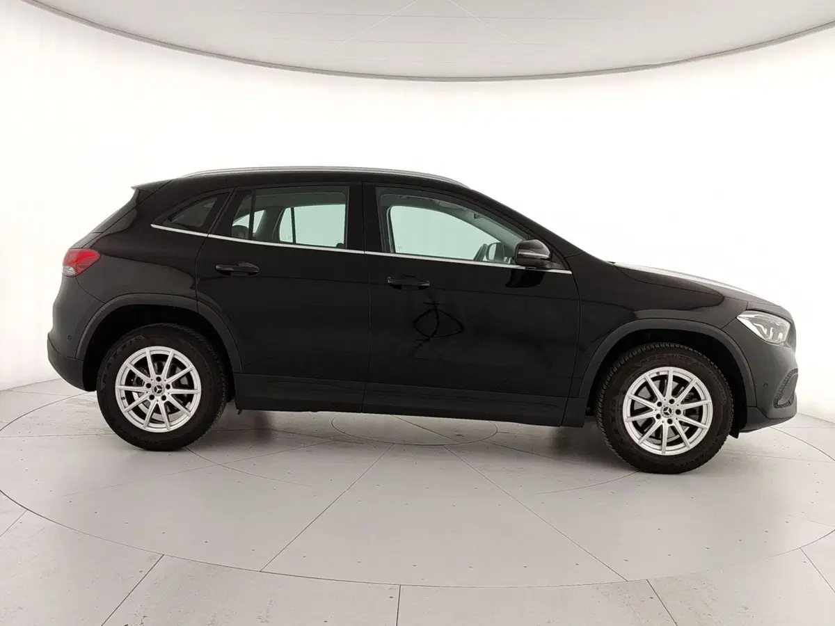 Mercedes-Benz GLA SUV usata a Caserta (7)