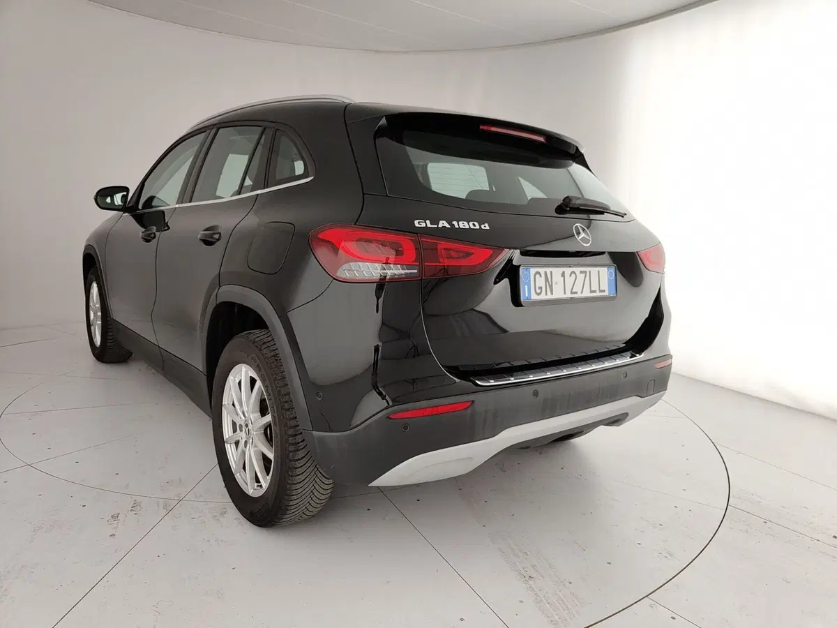 Mercedes-Benz GLA SUV usata a Caserta (9)