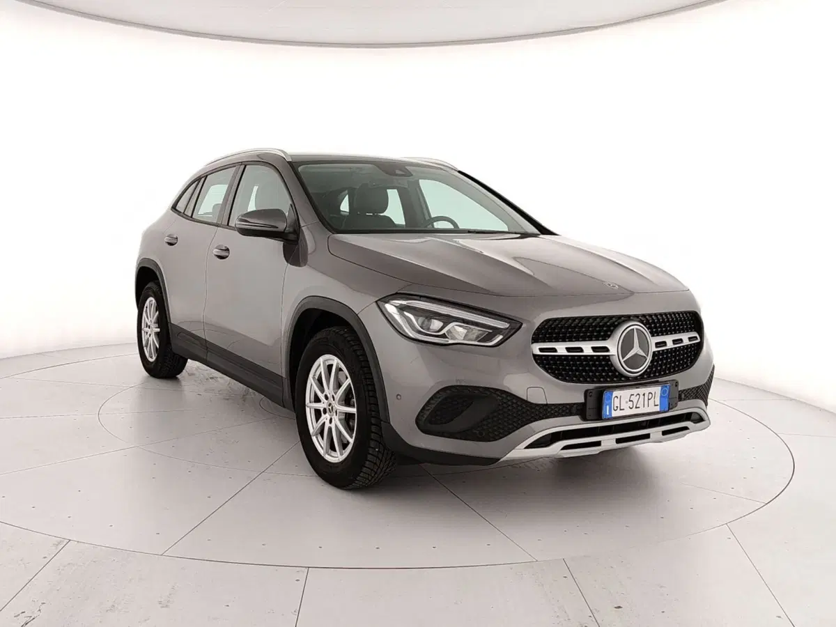 Mercedes-Benz GLA SUV usata a Caserta
