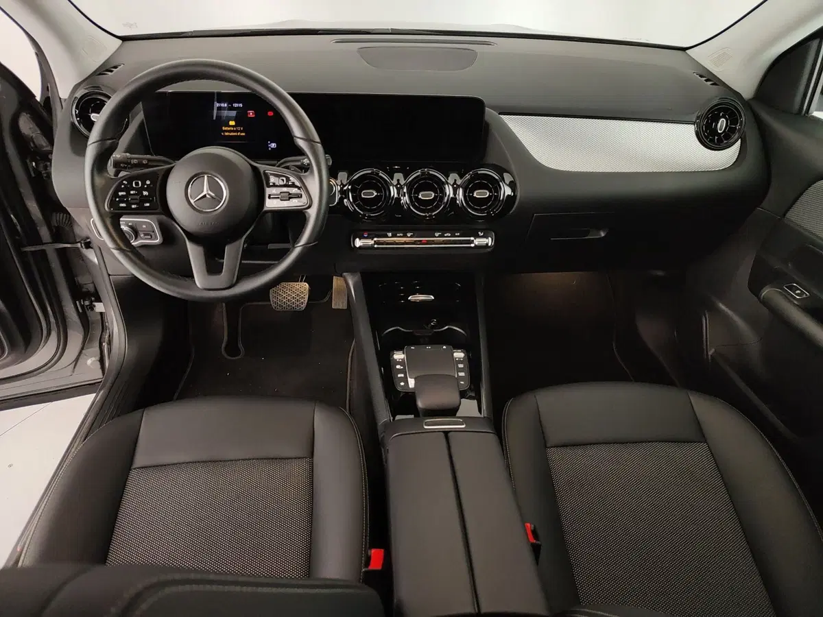 Mercedes-Benz GLA SUV usata a Caserta (14)