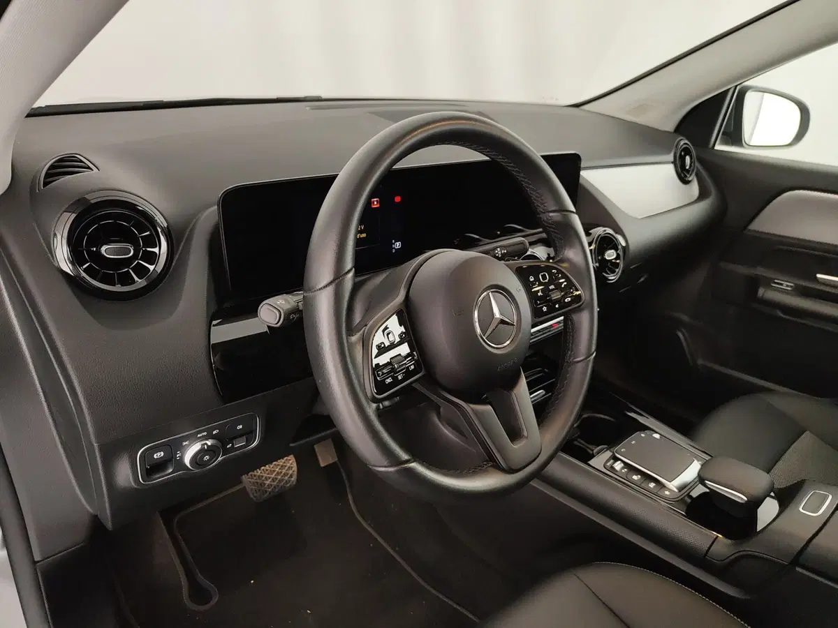 Mercedes-Benz GLA SUV usata a Caserta (19)