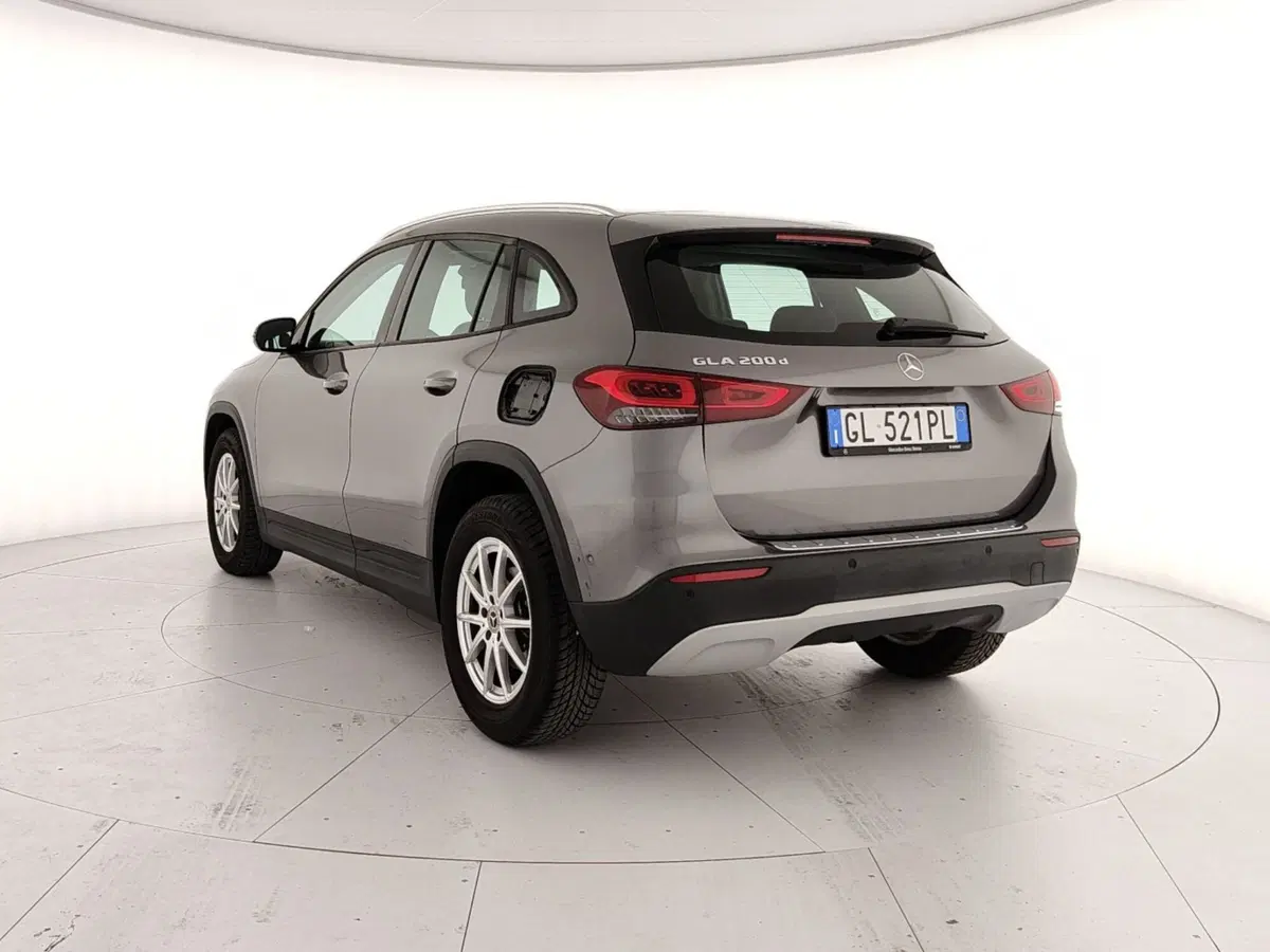 Mercedes-Benz GLA SUV usata a Caserta (4)