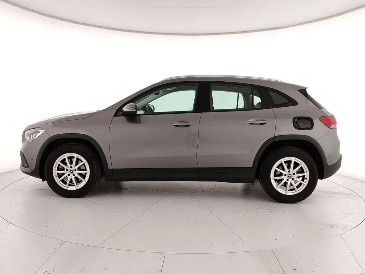 Mercedes-Benz GLA SUV usata a Caserta (8)