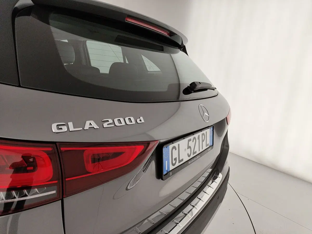 Mercedes-Benz GLA SUV usata a Caserta (9)