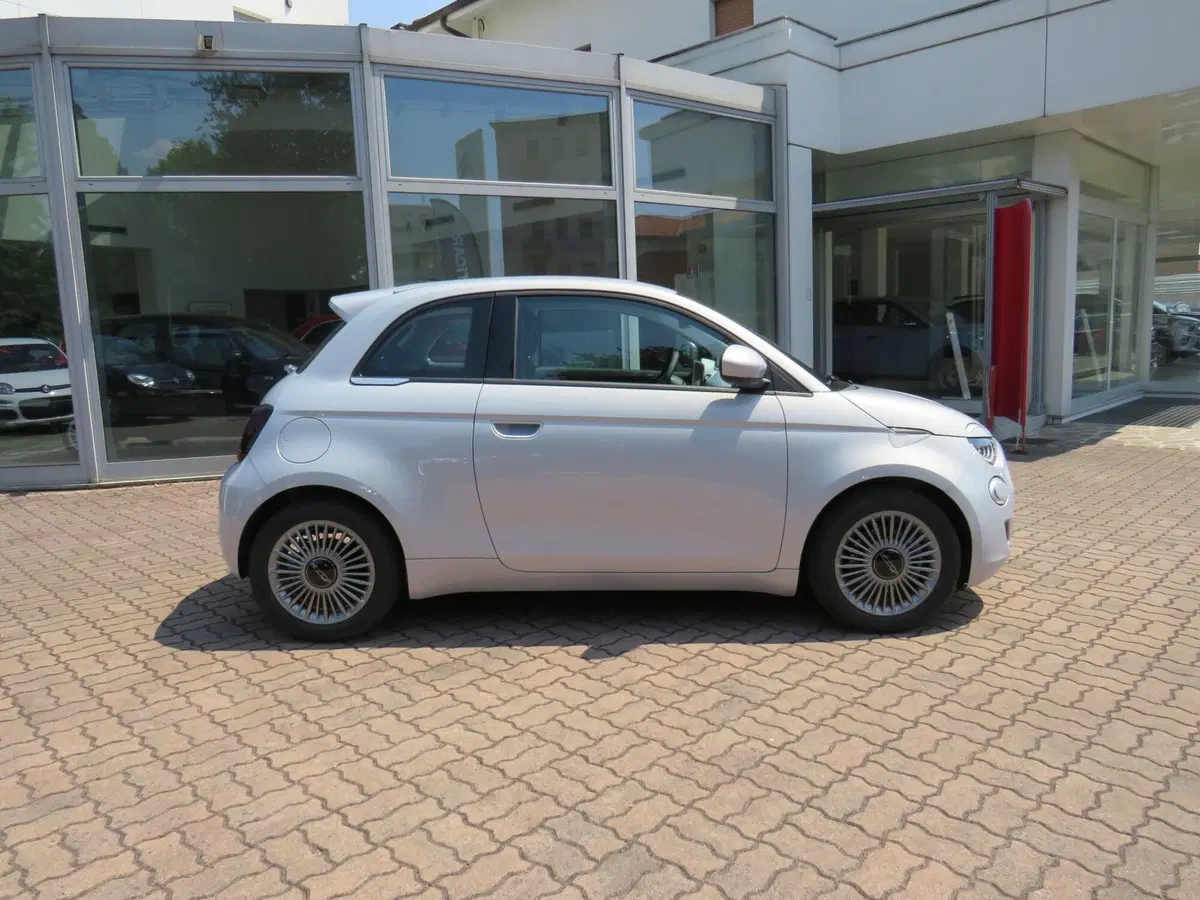 Fiat 500 nuova a Monza e Brianza (2)