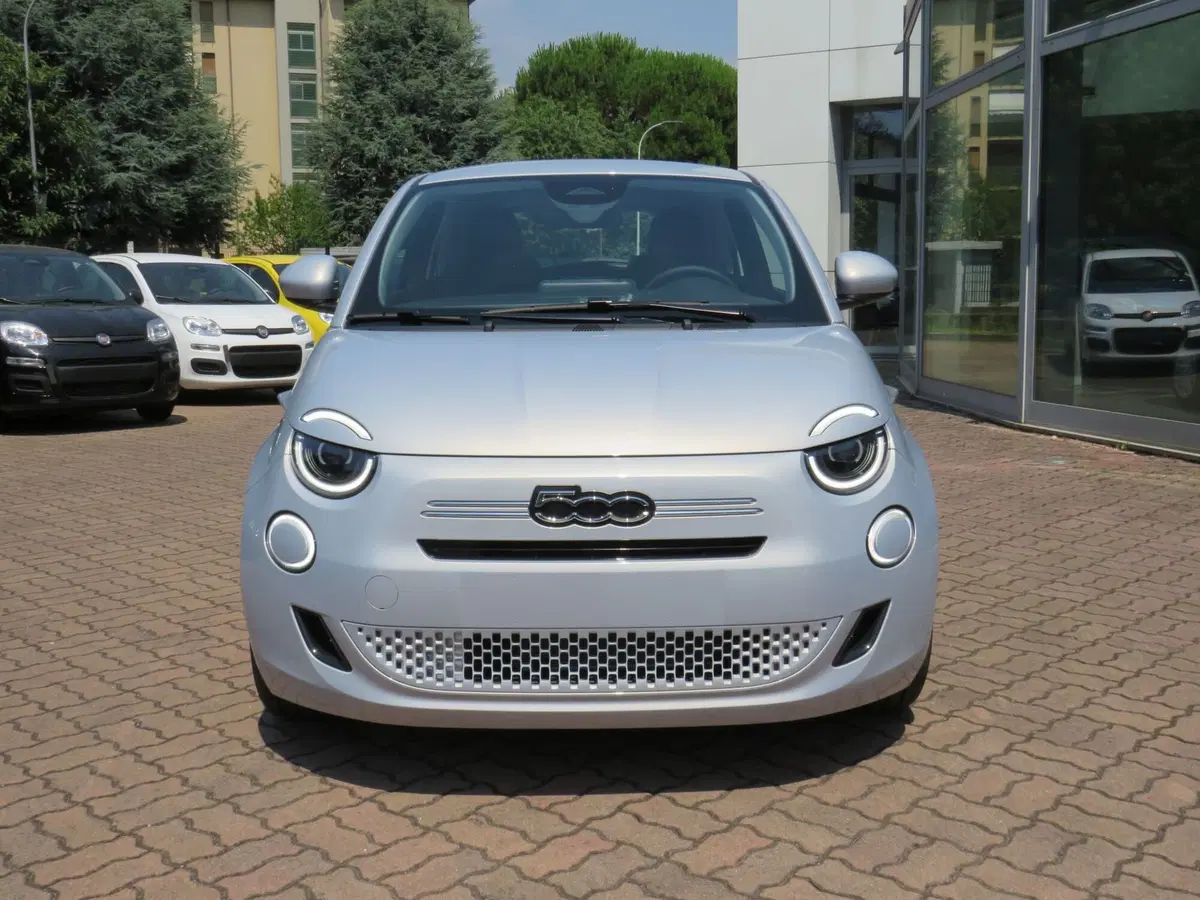 Fiat 500 nuova a Monza e Brianza (4)