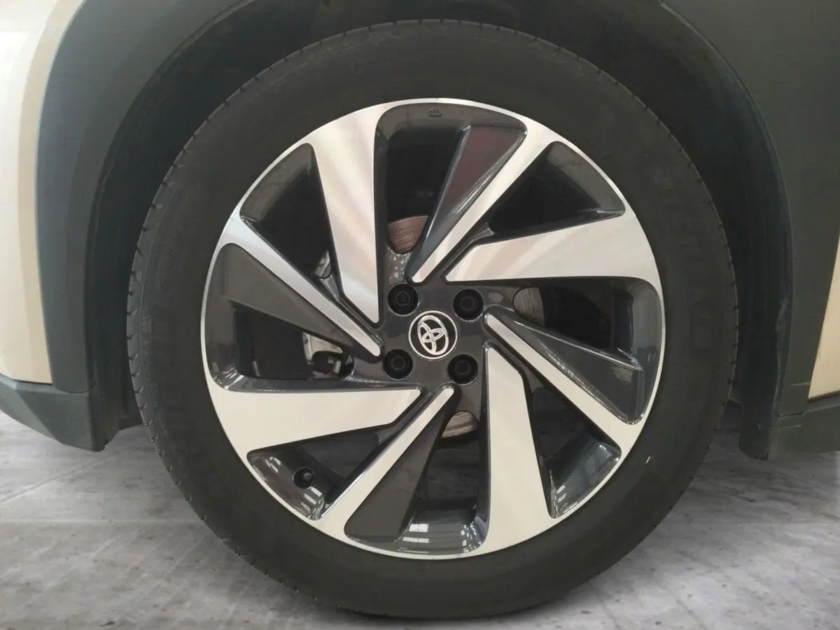 Toyota Aygo X usata a Roma (14)