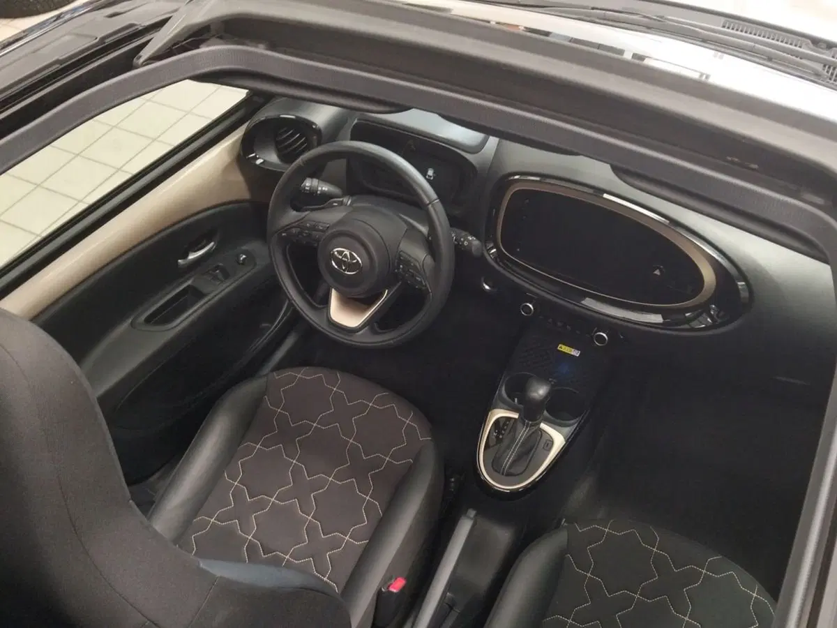 Toyota Aygo X usata a Roma (17)