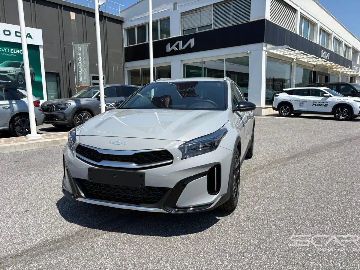 Kia XCeed nuova a Livorno