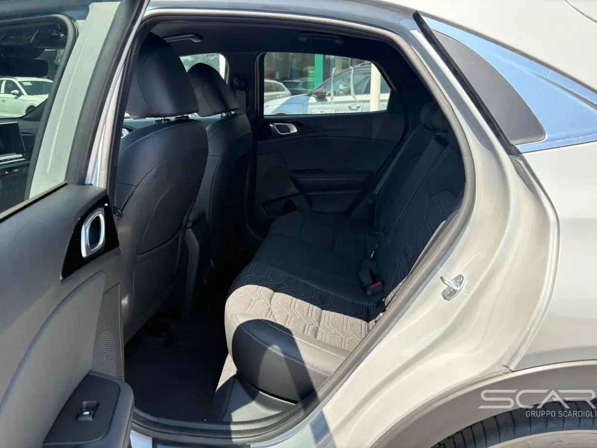 Kia XCeed nuova a Livorno (10)
