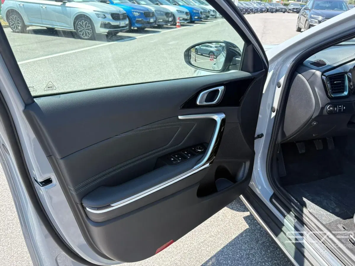 Kia XCeed nuova a Livorno (14)