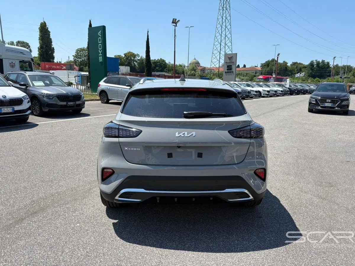 Kia XCeed nuova a Livorno (6)