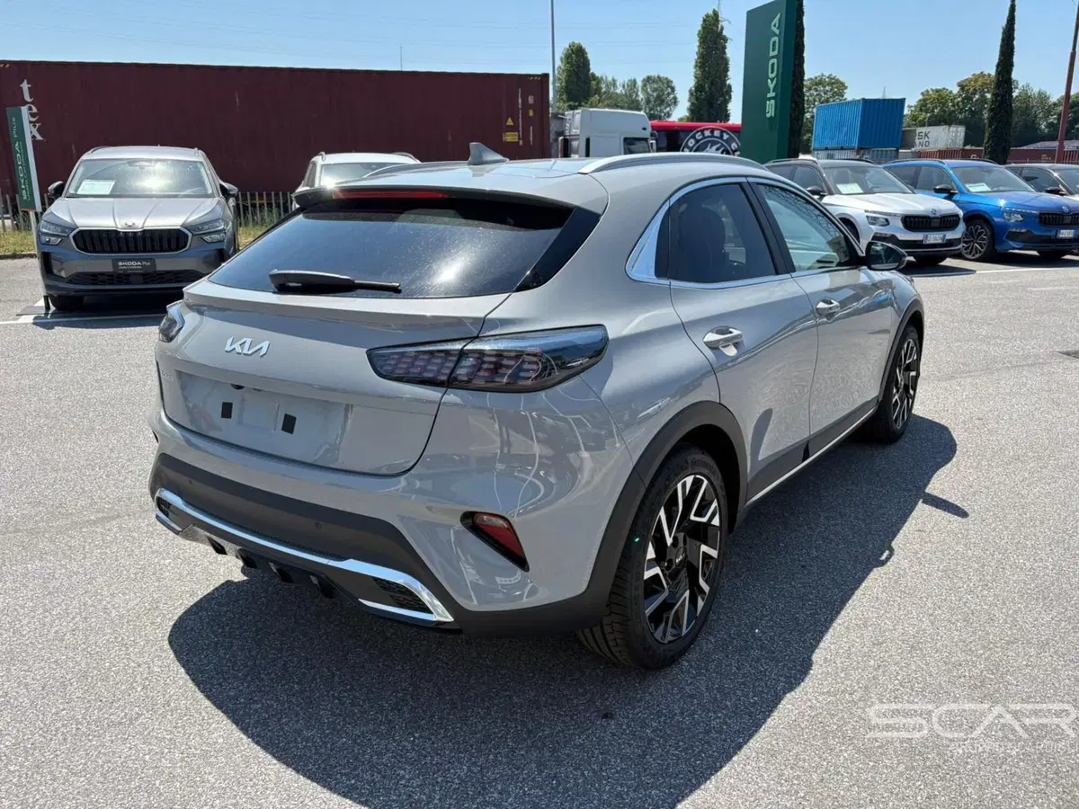 Kia XCeed nuova a Livorno (7)
