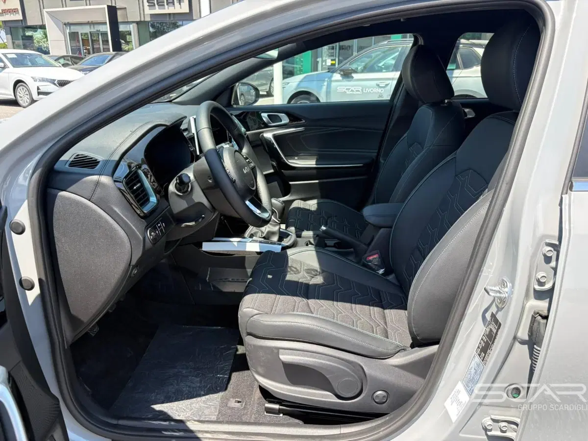 Kia XCeed nuova a Livorno (9)