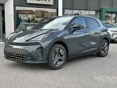 Cupra Raval 52kWh Launch Edition nuova a Livorno