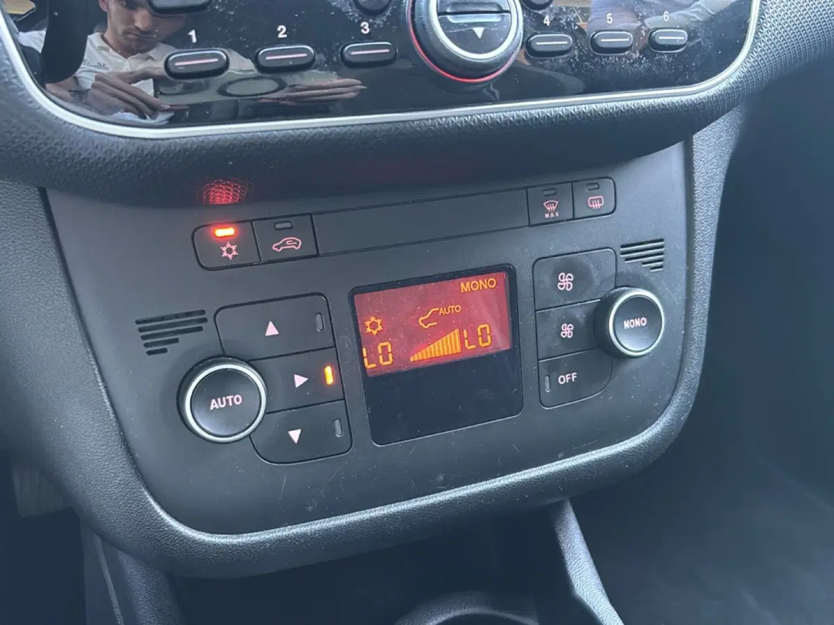 Fiat Grande Punto usata a Bologna (12)