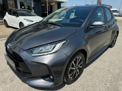 Toyota Yaris 1.5 Hybrid 5 porte Trend del 2022 usata a Modena