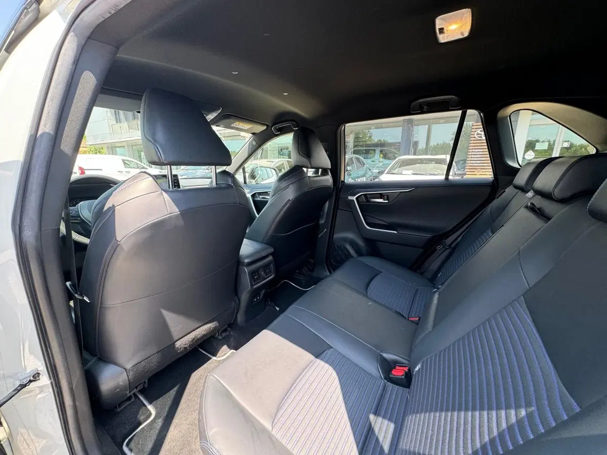 Toyota Rav4 usata a Modena (13)