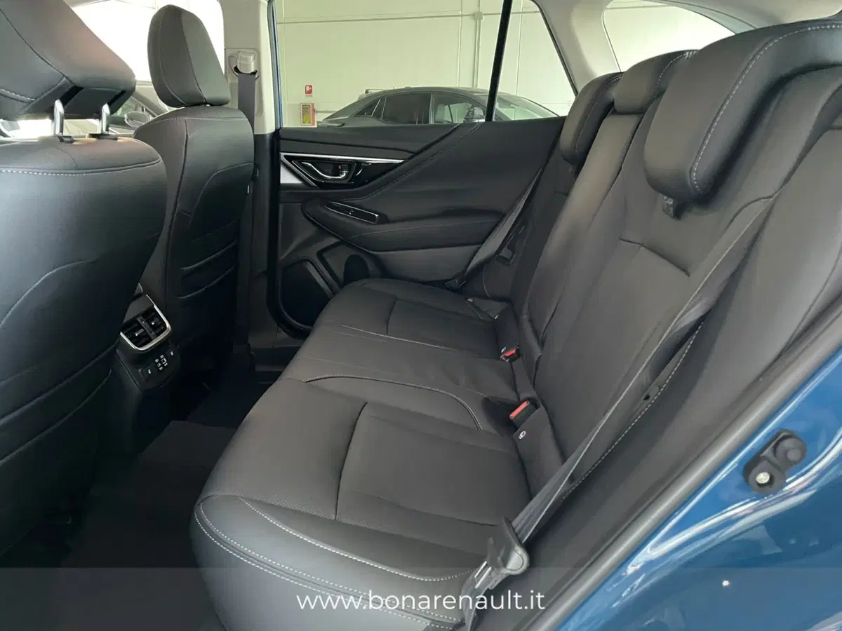 Subaru Outback nuova a Monza e Brianza (9)