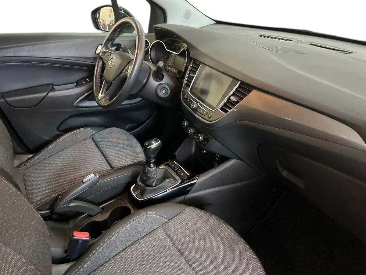 Opel Crossland usata a Matera (9)