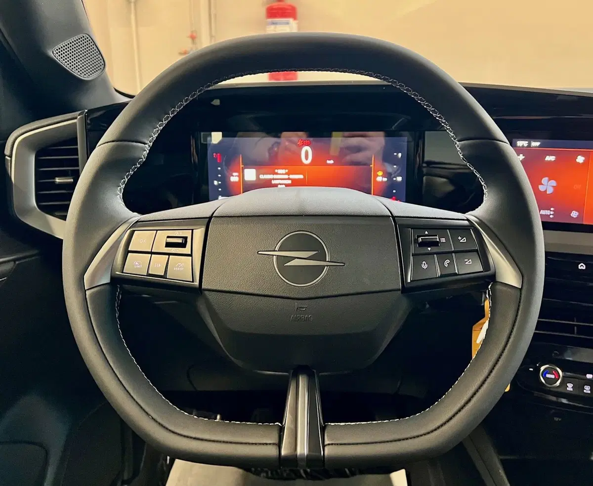 Opel Mokka nuova a Bari (15)
