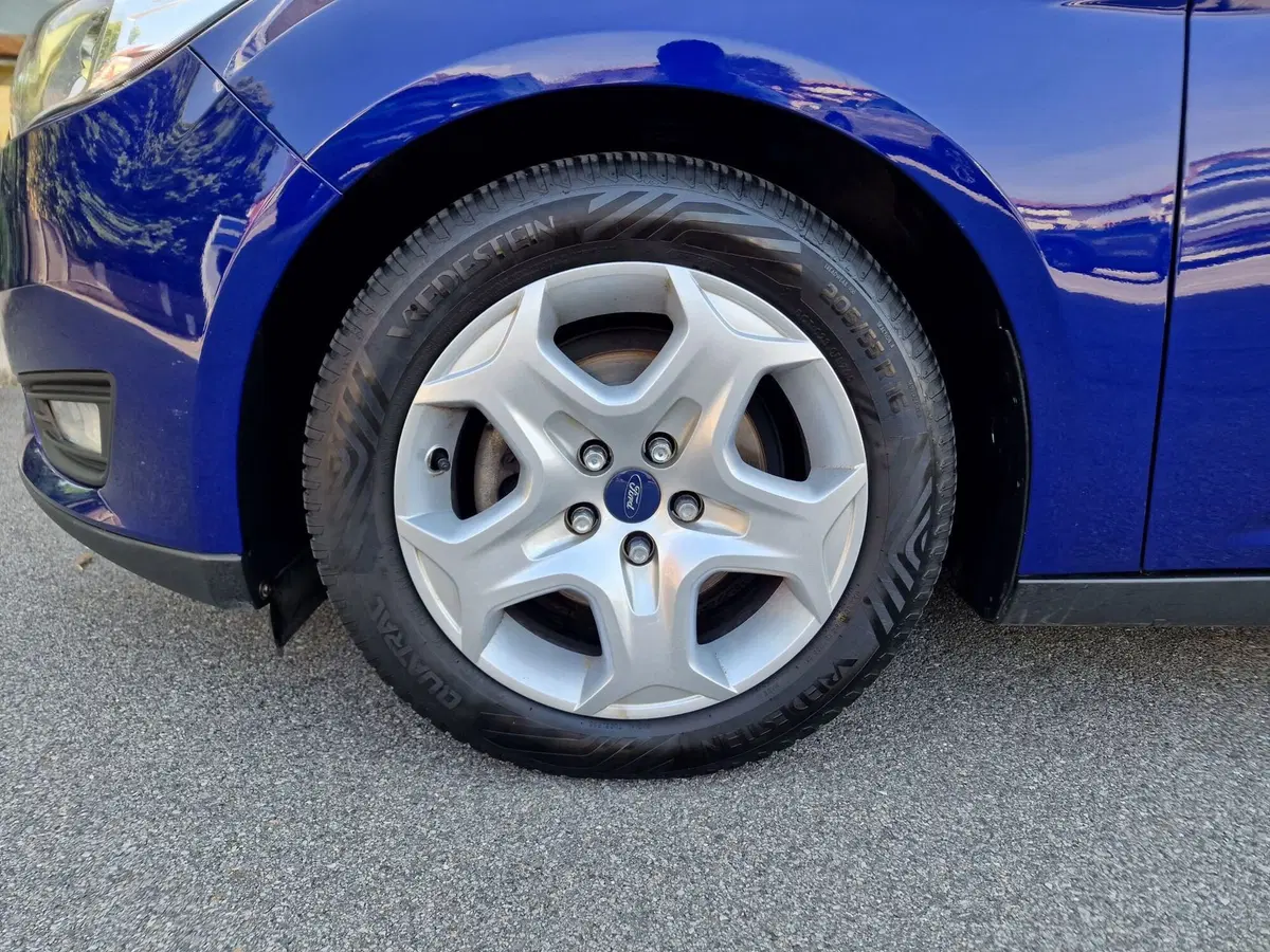 Ford Focus Station Wagon usata a Milano (13)