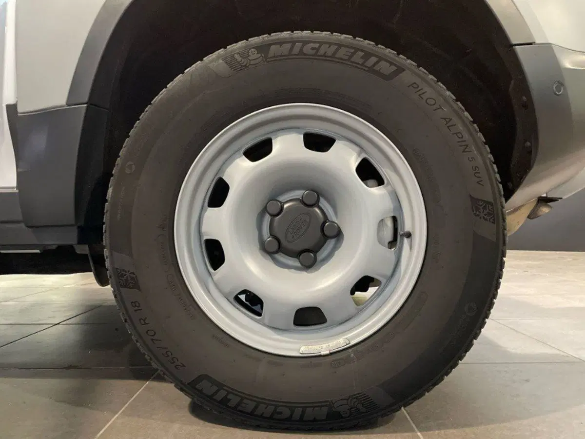 Land Rover Defender usata a Rimini (8)
